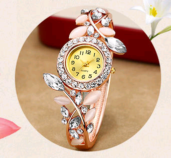 Fashion female student bracelet watch ladies watch fashion watch quartz bracelet female table diamond jewelry watch